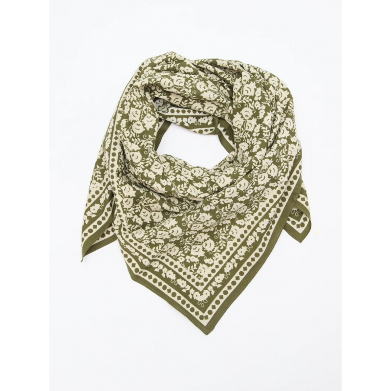 Large foulard